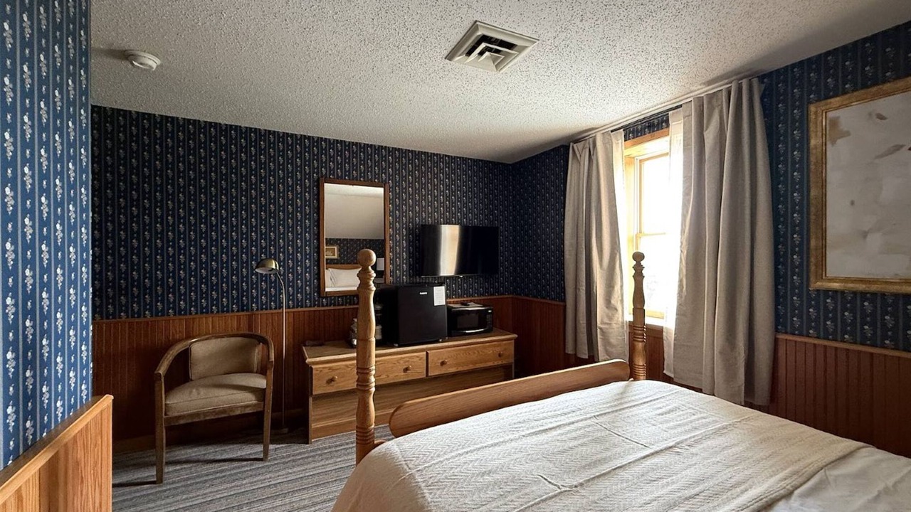 Photo of Bedroom in Amana