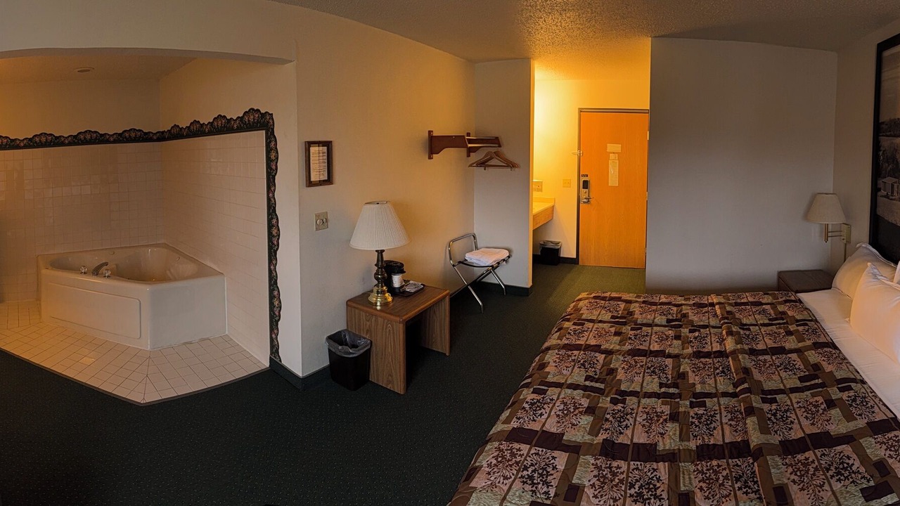 Photo of Bedroom in De Witt