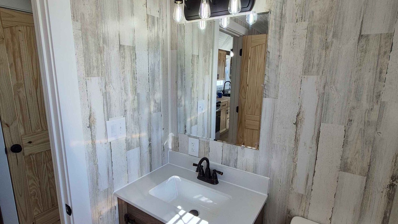 Photo of Bathroom in Craig County