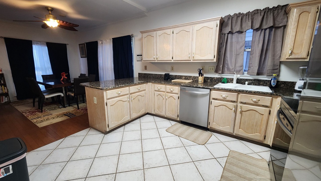 Photo of Kitchen in Harbor Town