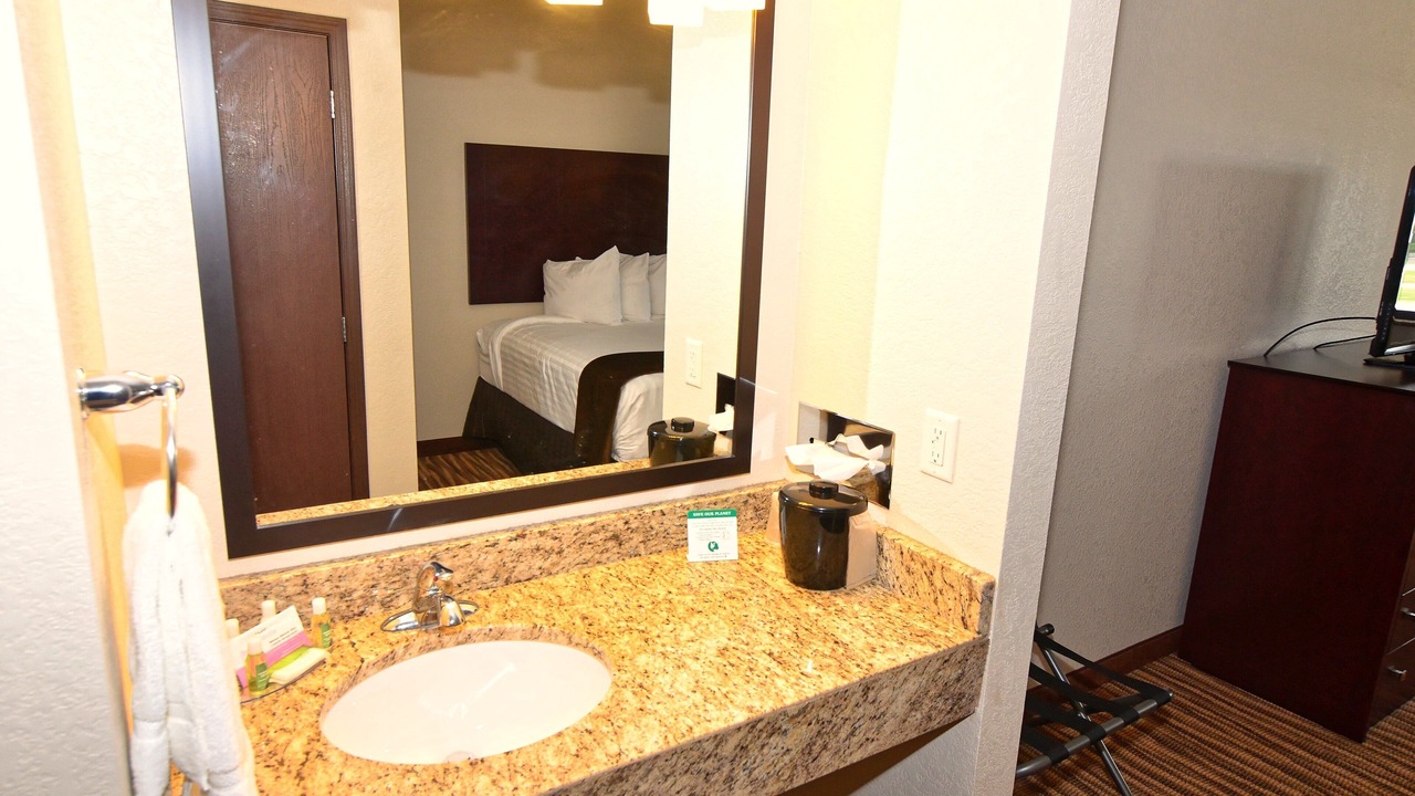 Photo of Bathroom in Clarion