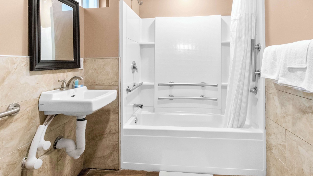 Photo of Bathroom in Avenel