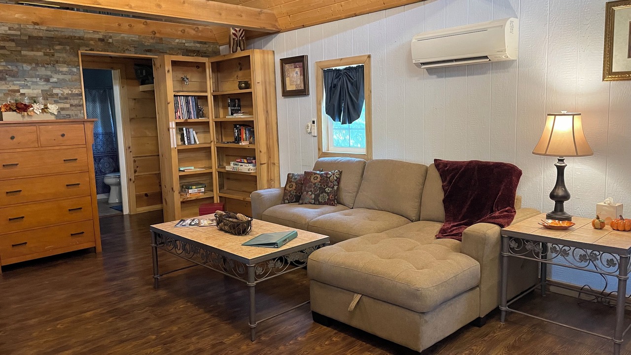 Photo of Livingroom in Bristow