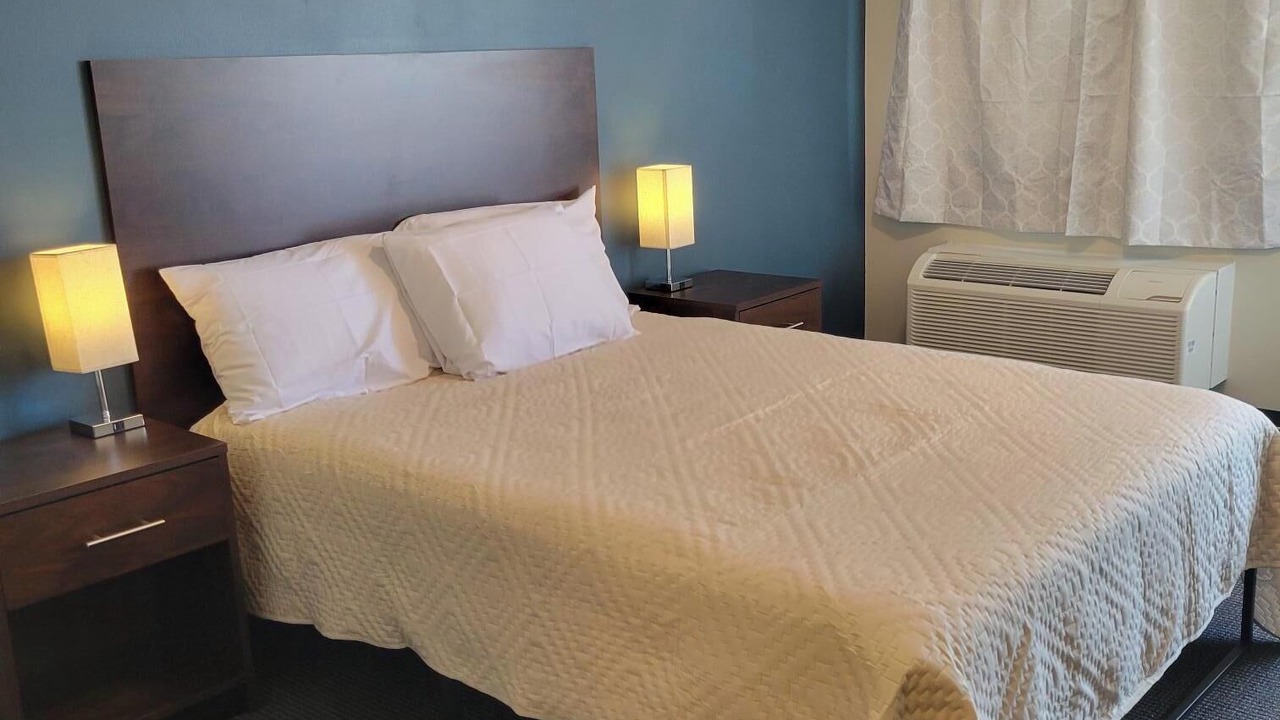 Photo of Bedroom in Underwood