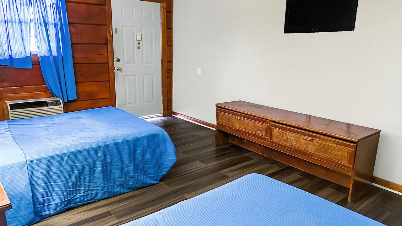 Photo of Bedroom in Cedar Bluff
