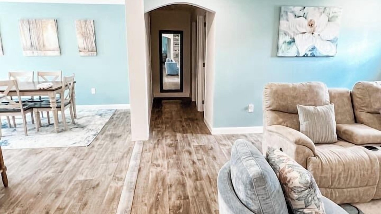 Photo of Livingroom in Trimble