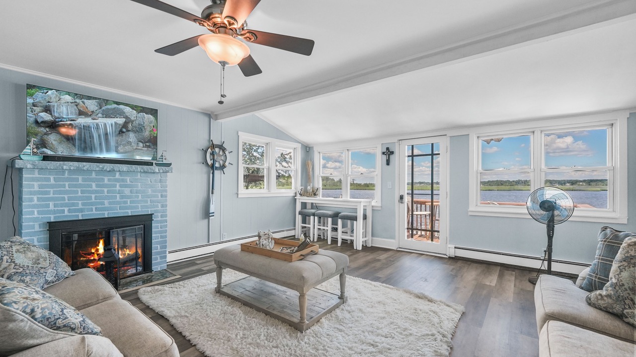 Photo of Livingroom in Brick