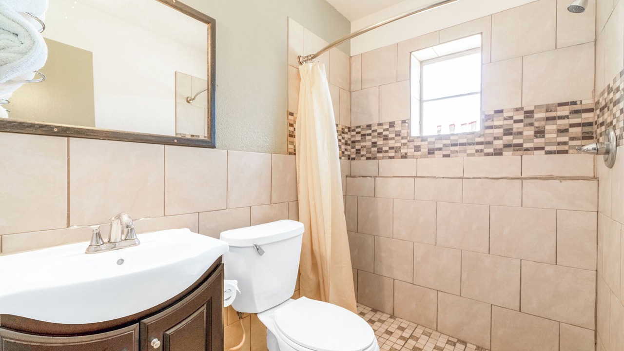 Photo of Bathroom in El Dorado