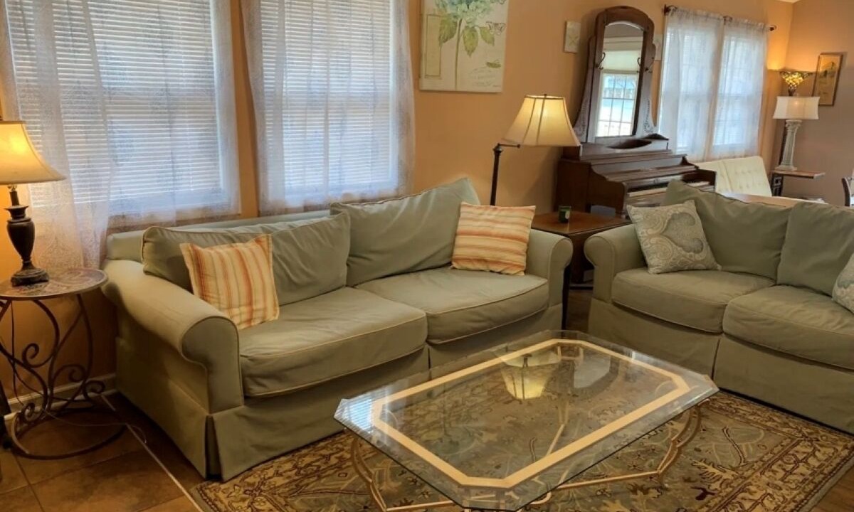 Photo of Livingroom in Ocean Pines