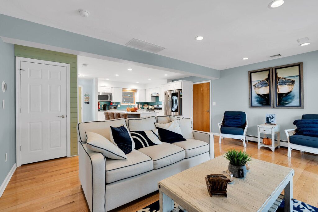 Photo of Livingroom in Bayville