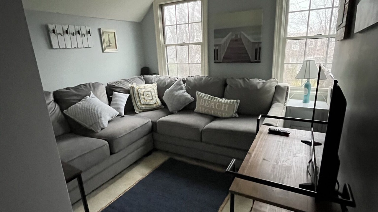Photo of Livingroom in Avon