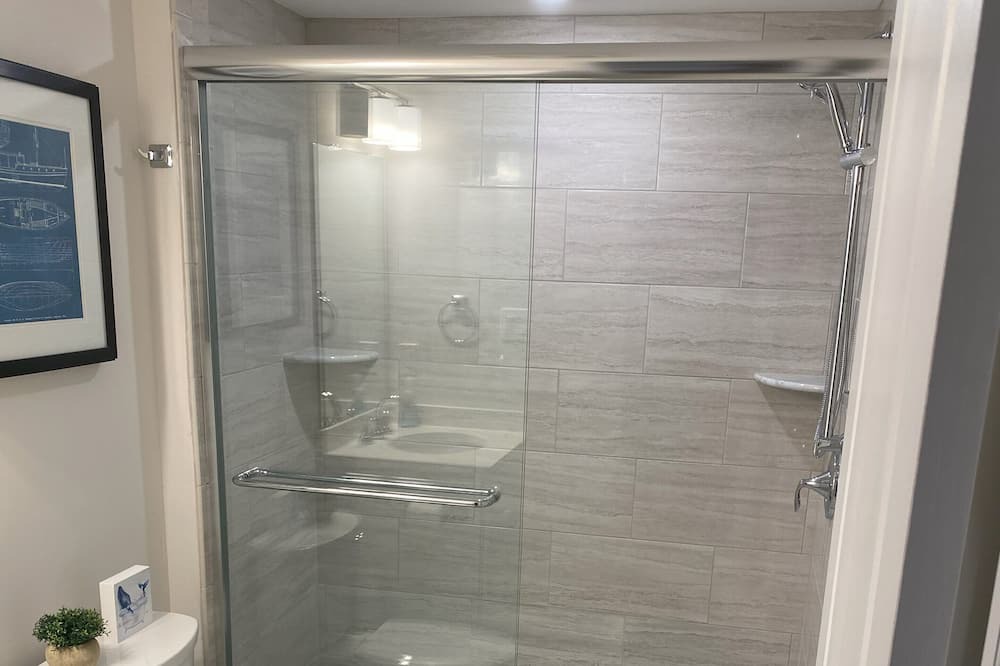 Photo of Bathroom in Townsend's Inlet