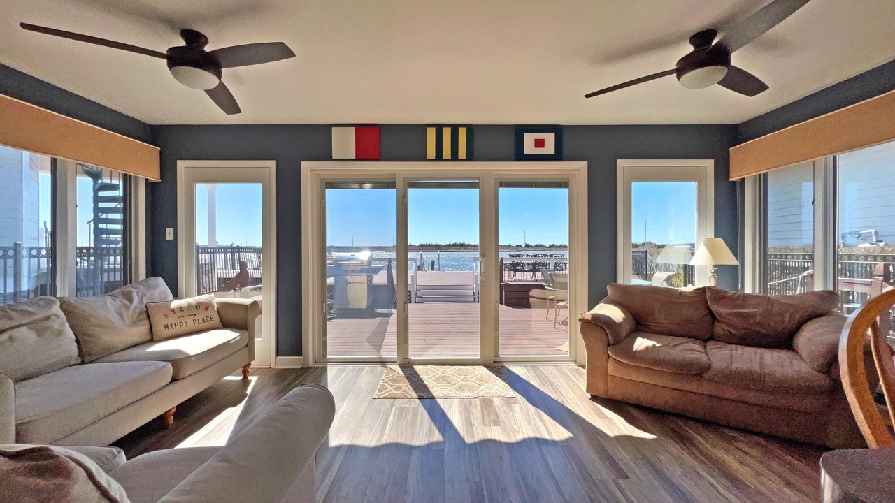 Photo of Livingroom in Cape May Court House