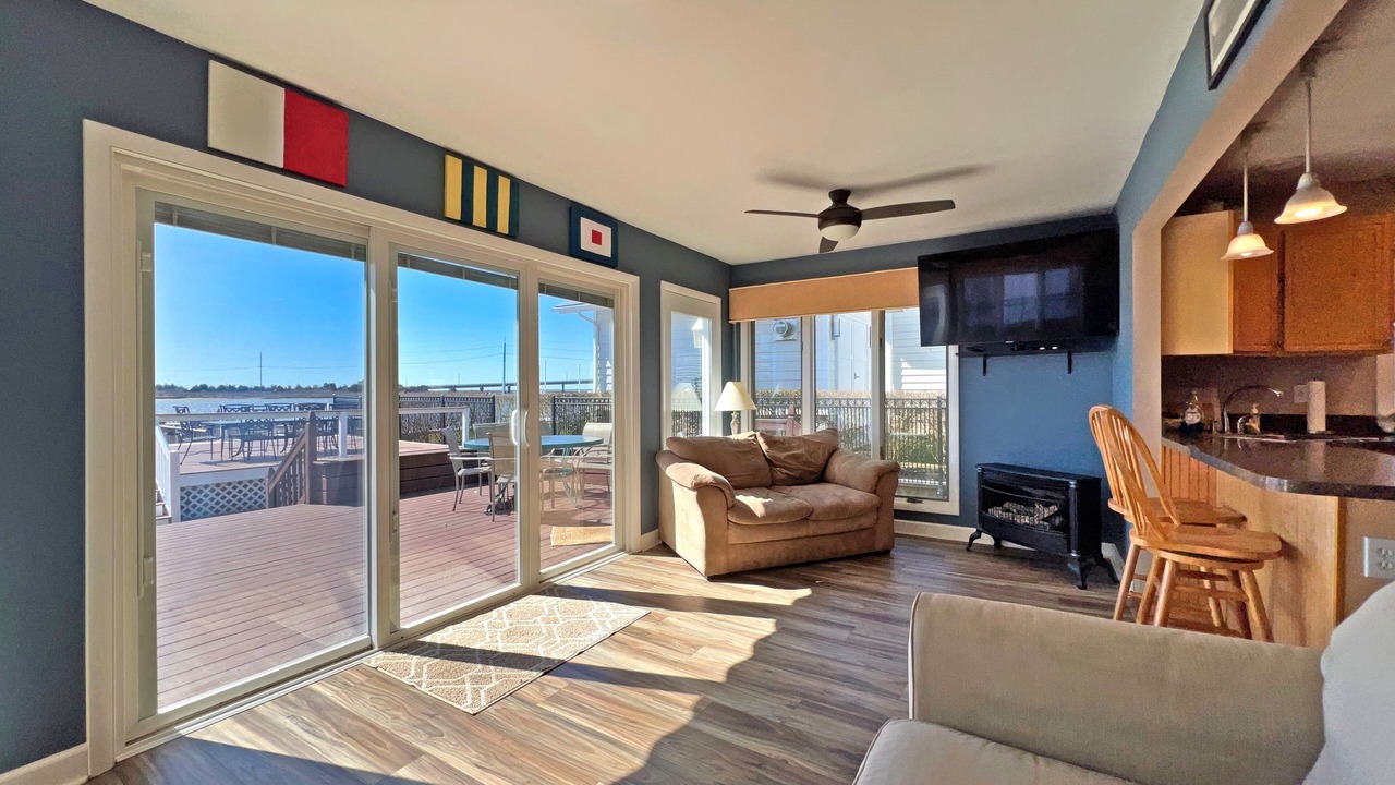 Photo of Livingroom in Cape May Court House
