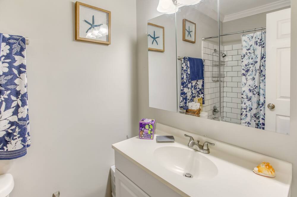 Photo of Bathroom in Marion