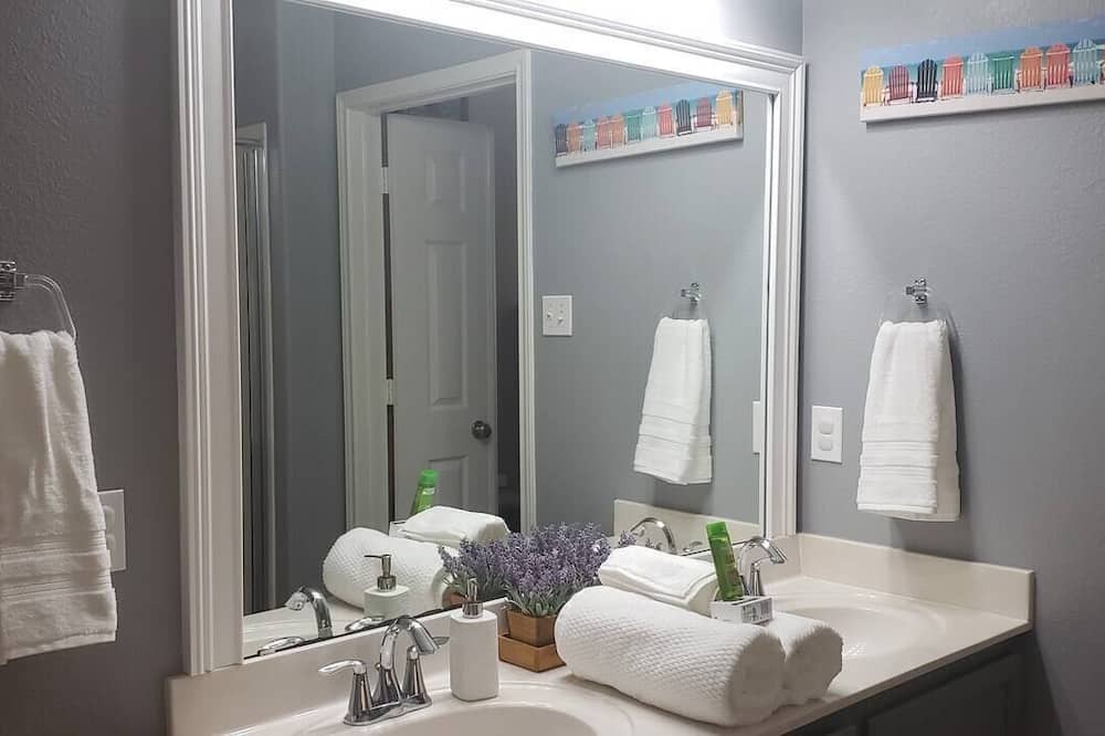 Photo of Bathroom in Killeen