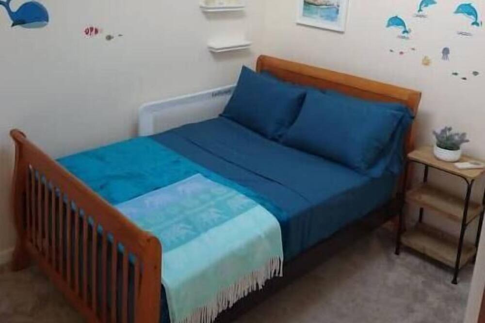 Photo of Bedroom in Belmar