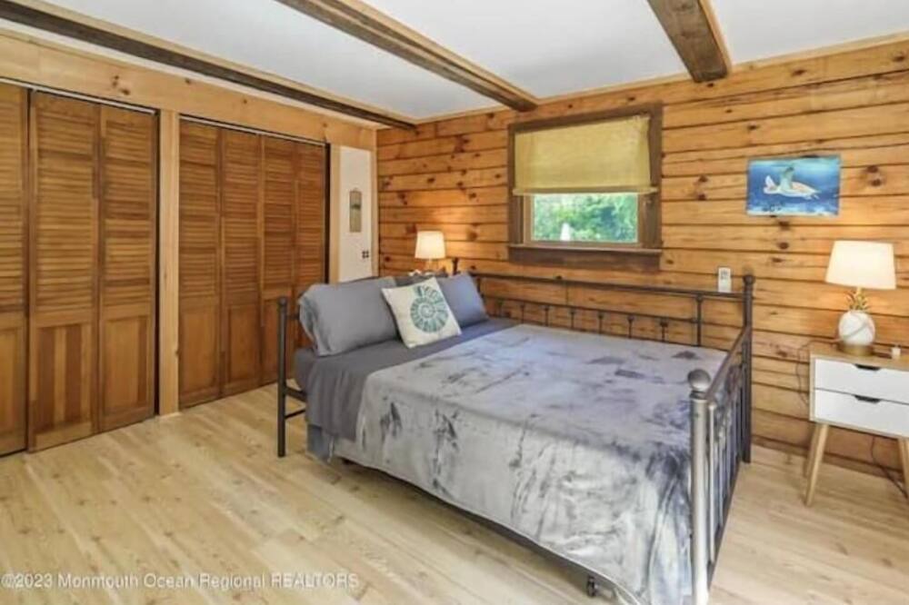 Photo of Bedroom in Belmar