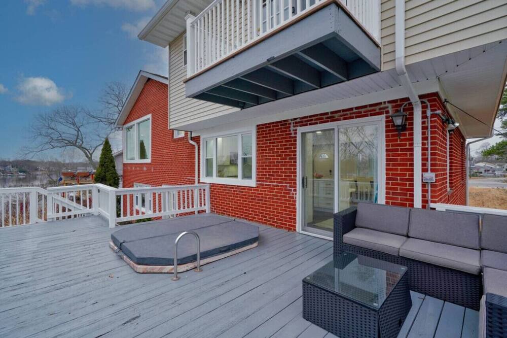 Photo of Patio Balcony in Glen Burnie