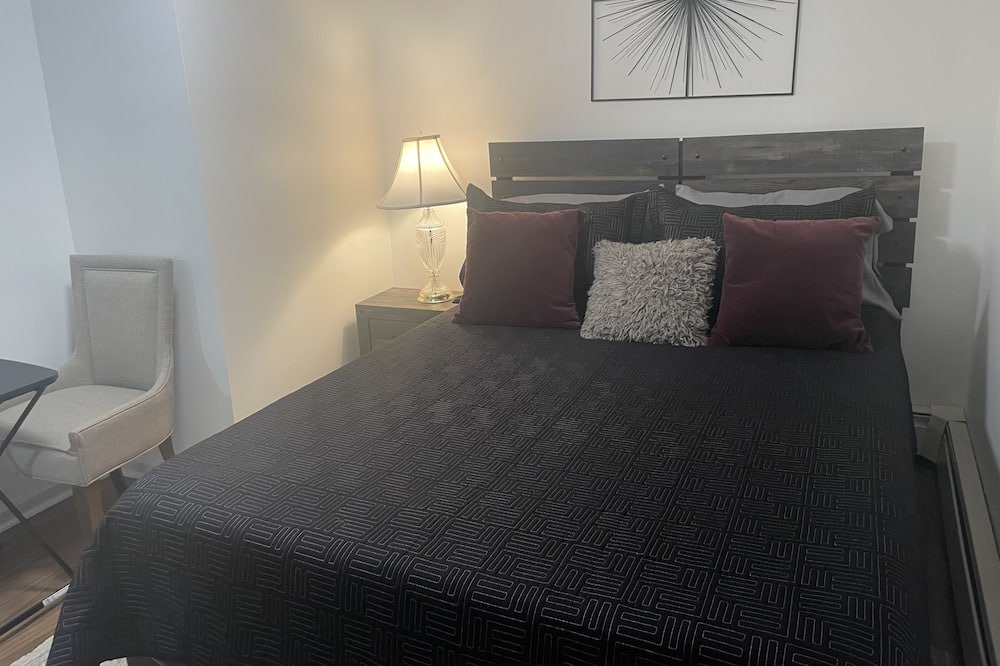 Photo of Bedroom in Sewell