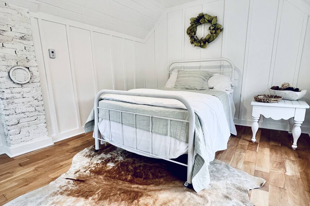 Photo of Bedroom in Hamilton