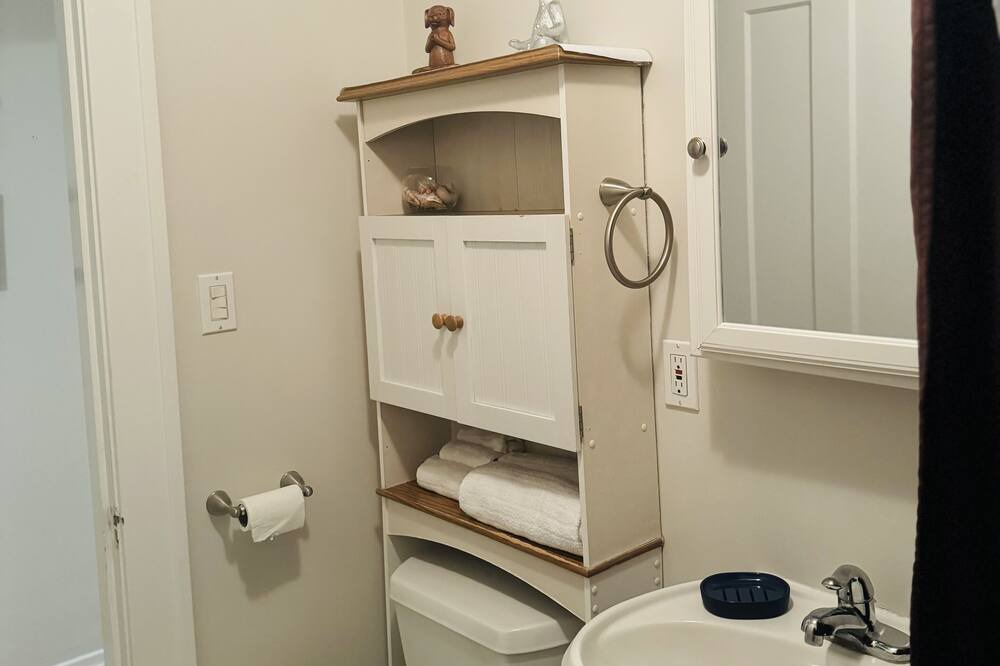 Photo of Bathroom in Elmhurst