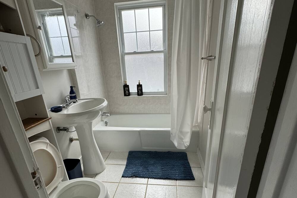 Photo of Bathroom in Elmhurst