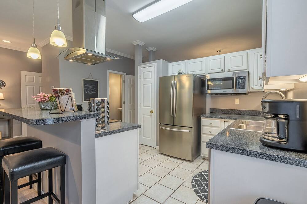 Photo of Kitchen in Ashley Oaks