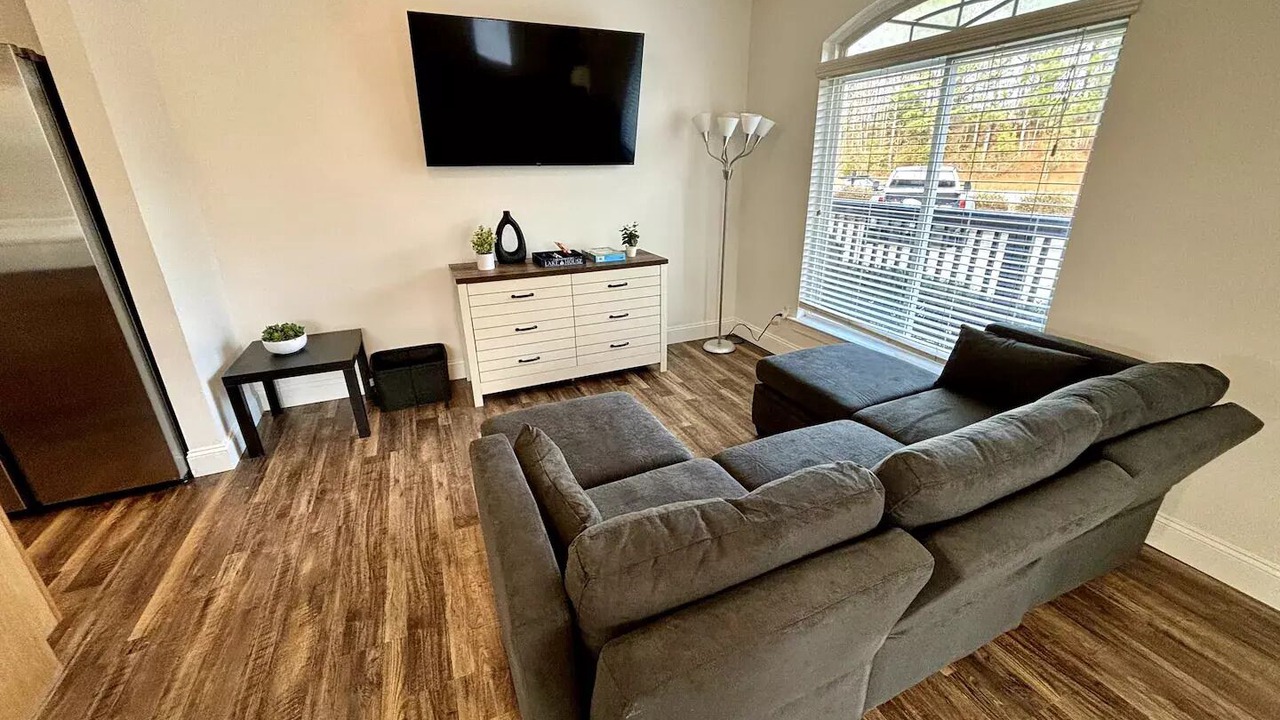 Photo of Livingroom in Wedowee