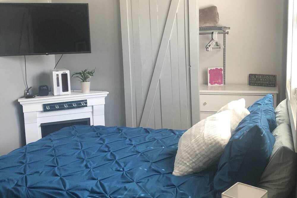 Photo of Bedroom in Clear Lake