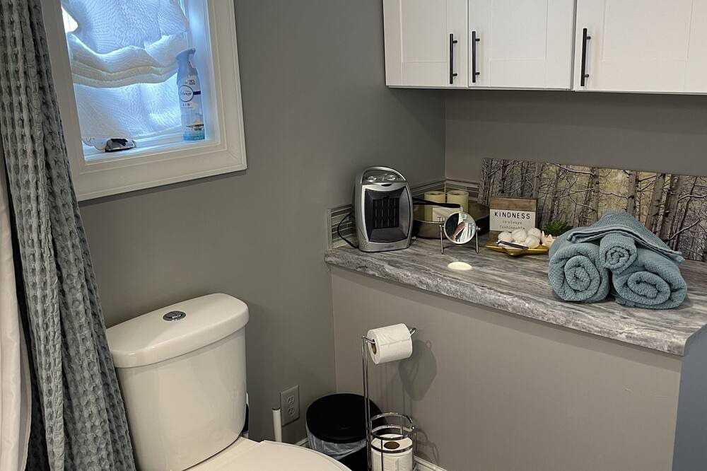 Photo of Bathroom in Clear Lake