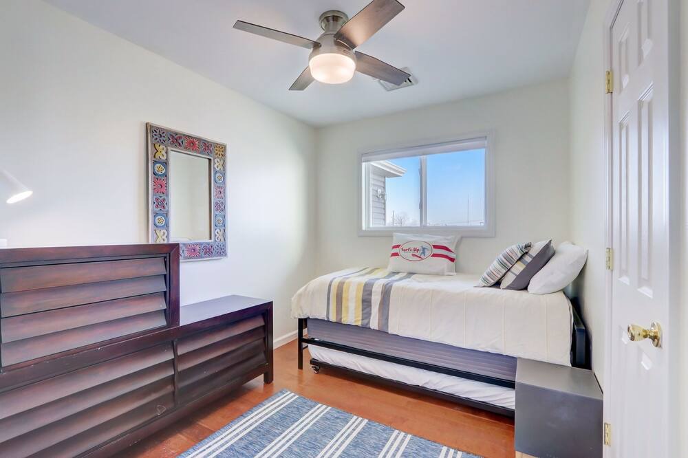 Photo of Bedroom in Mystic Island