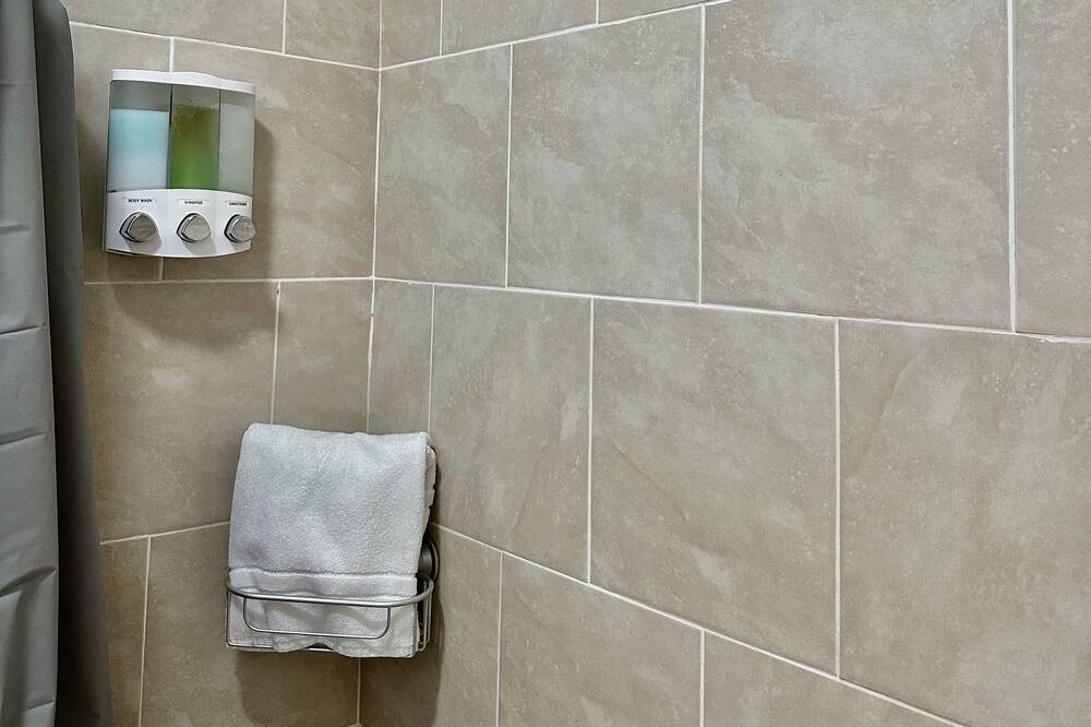 Photo of Bathroom in Oak Ridge