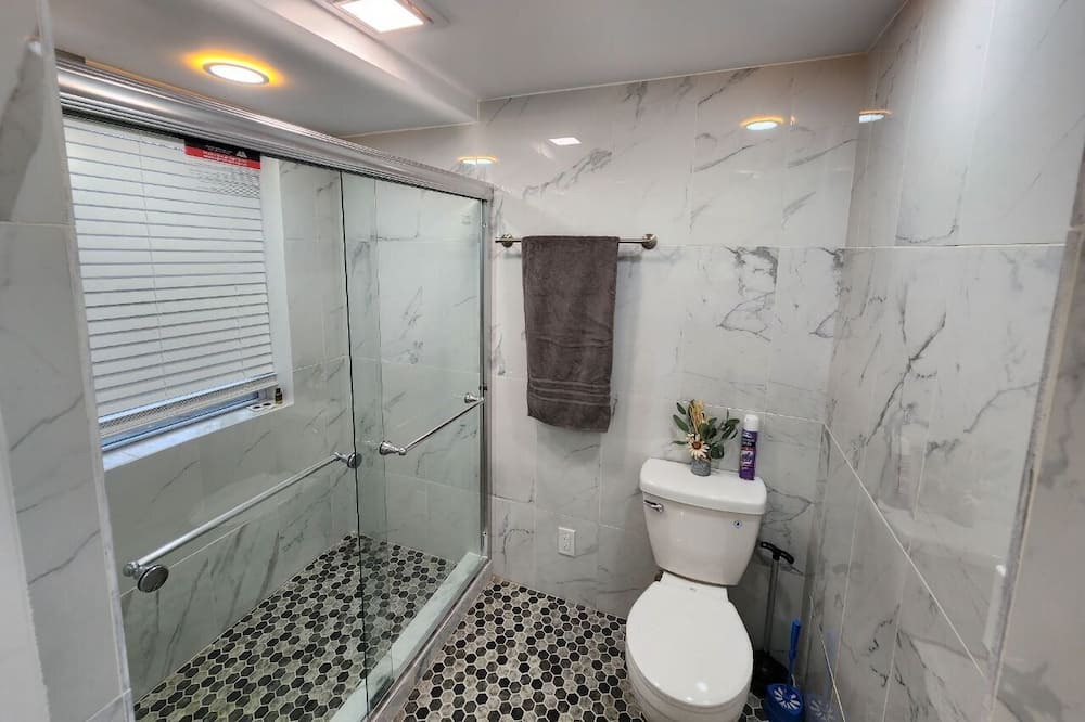 Photo of Bathroom in Orange Prairie