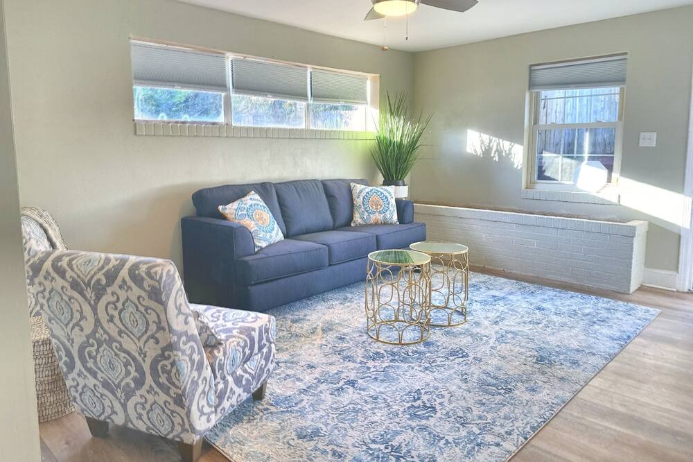 Photo of Livingroom in Fayetteville
