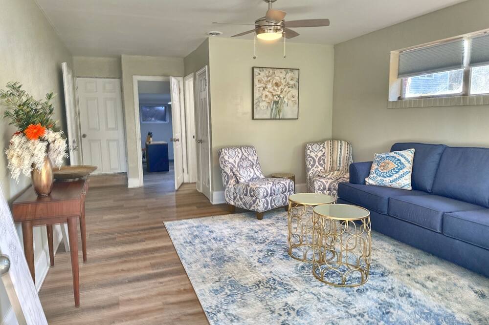 Photo of Livingroom in Fayetteville