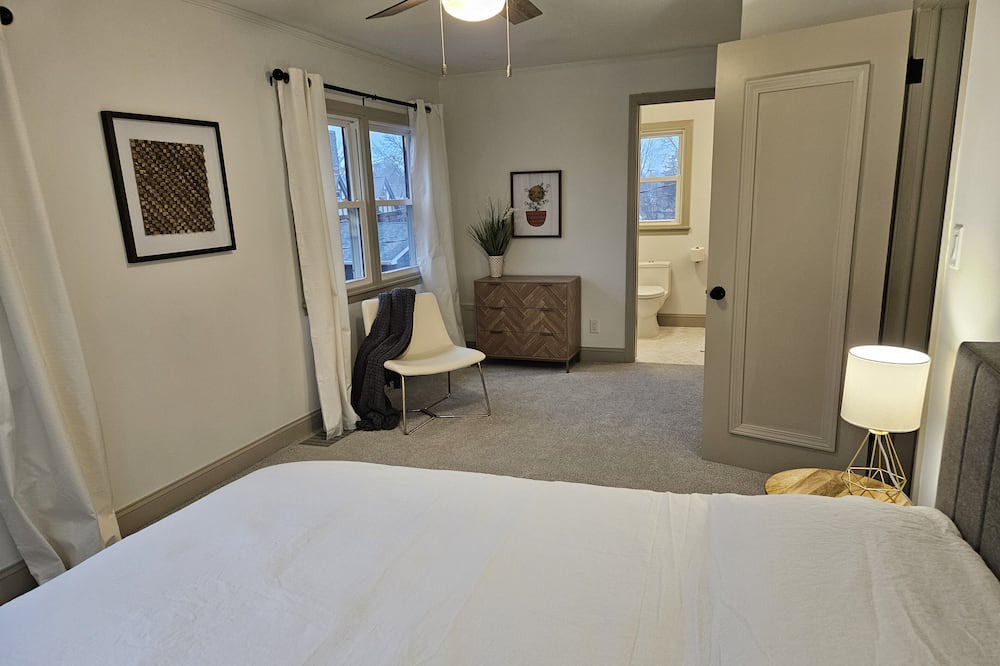 Photo of Bedroom in Des Moines
