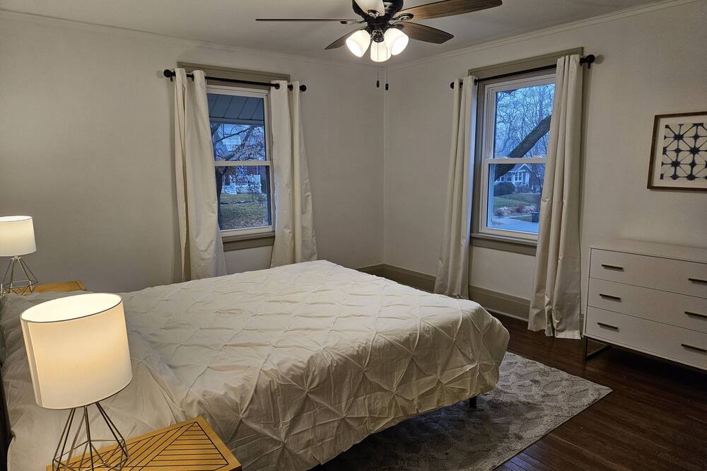 Photo of Bedroom in Des Moines