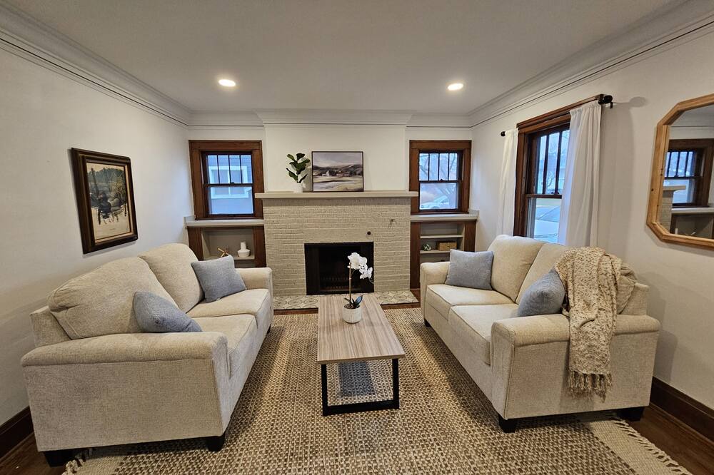 Photo of Livingroom in Des Moines