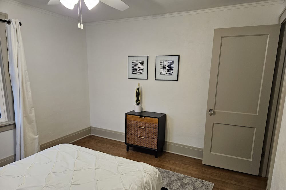 Photo of Bedroom in Des Moines