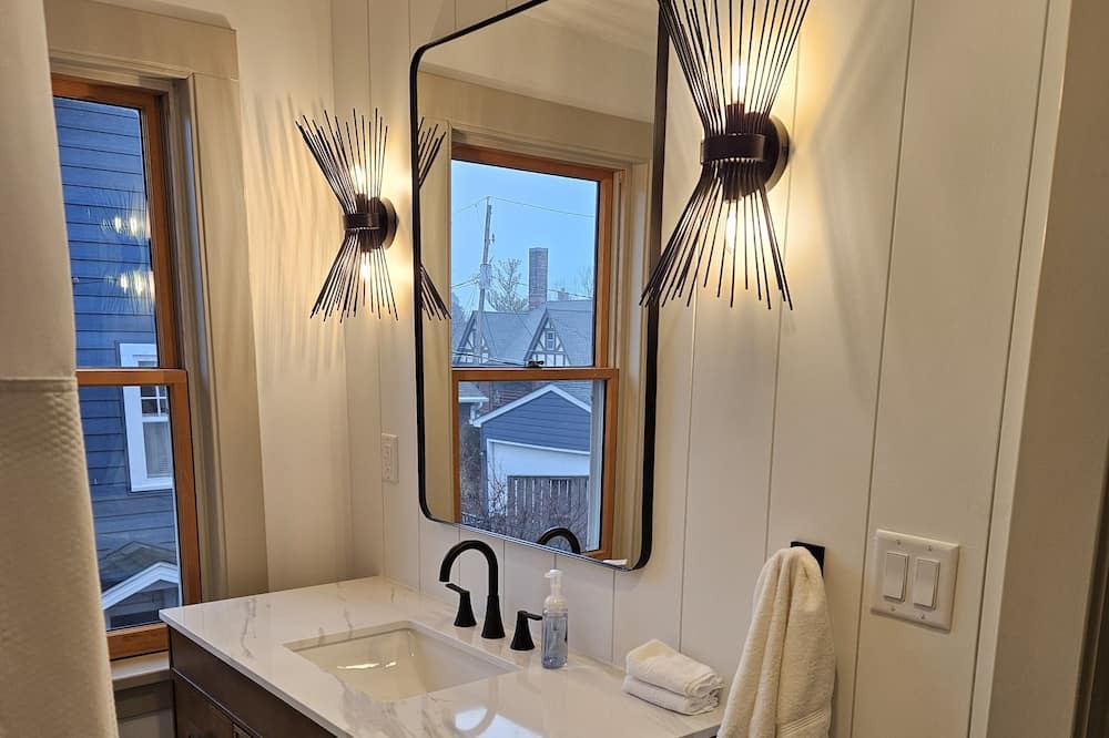 Photo of Bathroom in Des Moines