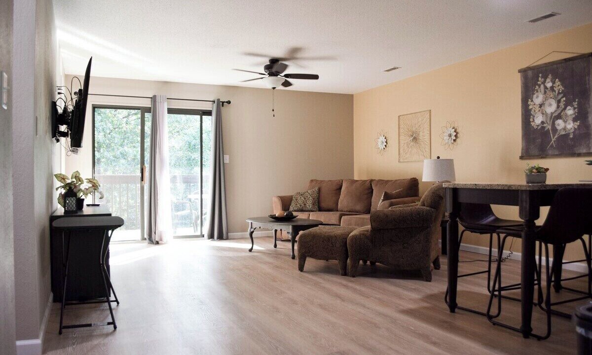 Photo of Livingroom in Monroe City