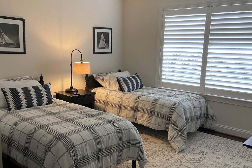 Photo of Bedroom in Arnold