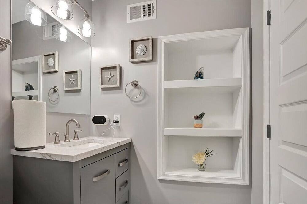 Photo of Bathroom in Downtown Baltimore