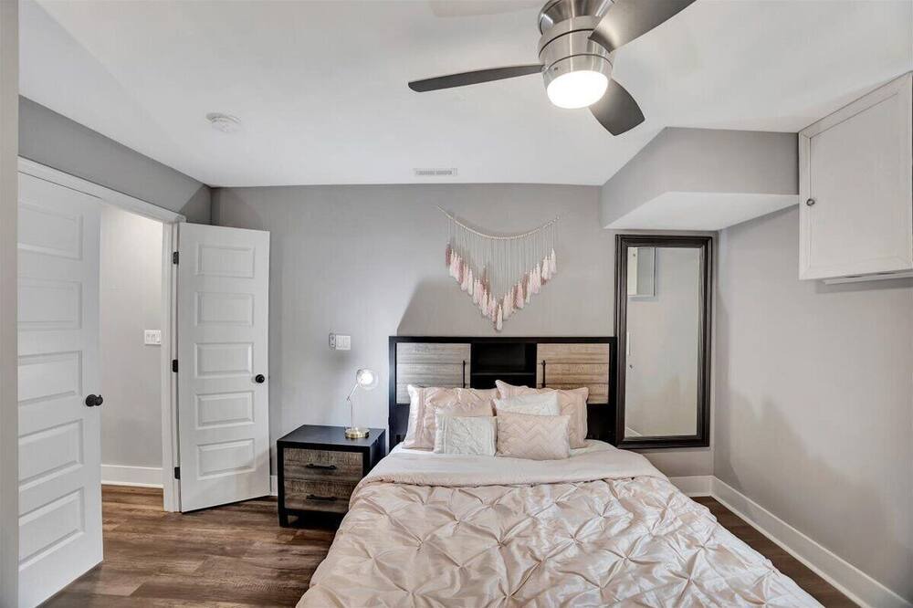 Photo of Bedroom in Downtown Baltimore
