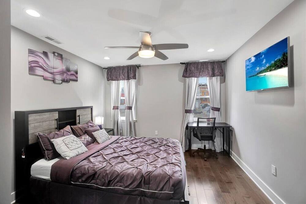 Photo of Bedroom in Downtown Baltimore