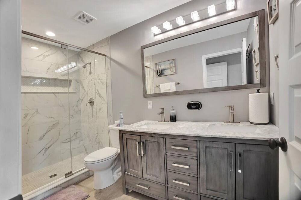 Photo of Bathroom in Downtown Baltimore
