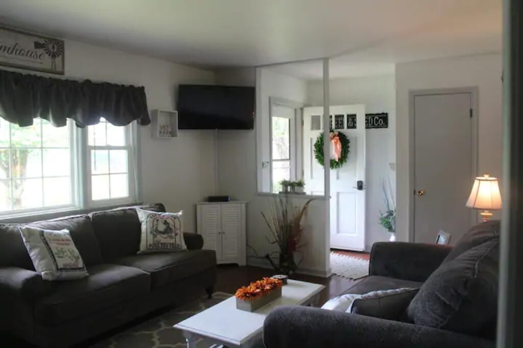 Photo of Livingroom in Orange