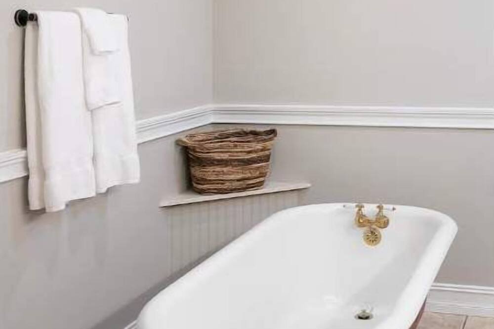 Photo of Bathroom in Coalfield