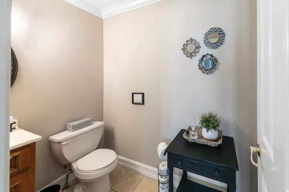 Photo of Bathroom in Coalfield